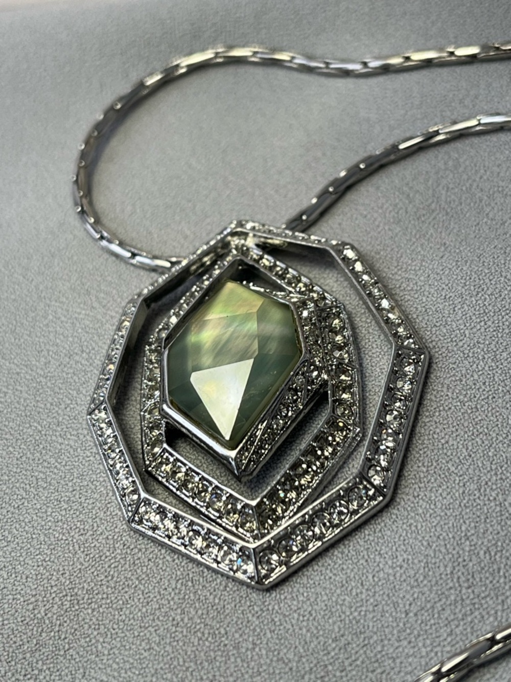 Chloe + Isabel 💙💛Silver Alpenglow Pendant Necklace NWOTOriginal pouch included